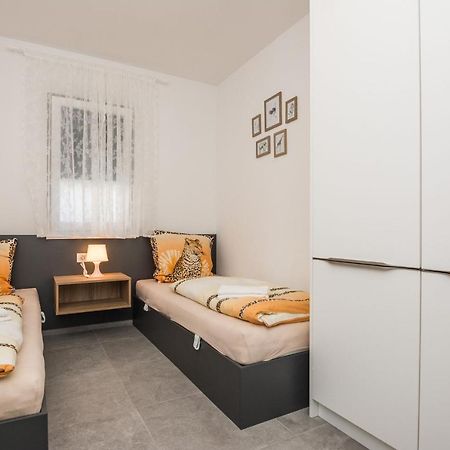 Apartment Spanic 1 비르 외부 사진