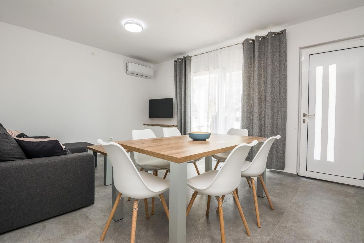 Apartment Spanic 1 비르 외부 사진